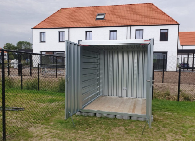 Geopende demontabele opslagcontainer